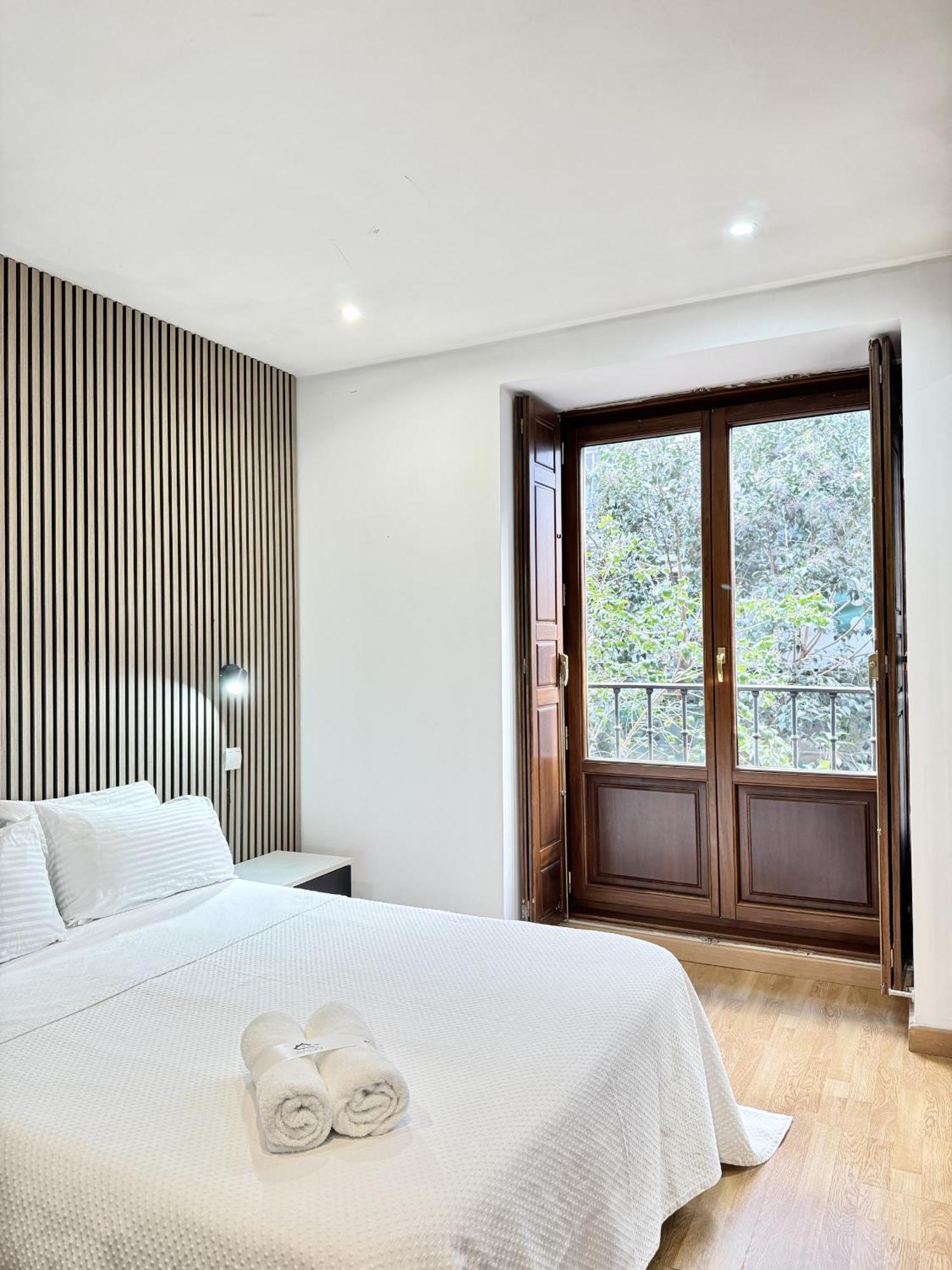 Apartamentos Day Madrid San Antonio Centro Gran Via Sol Malasana Exteriér fotografie